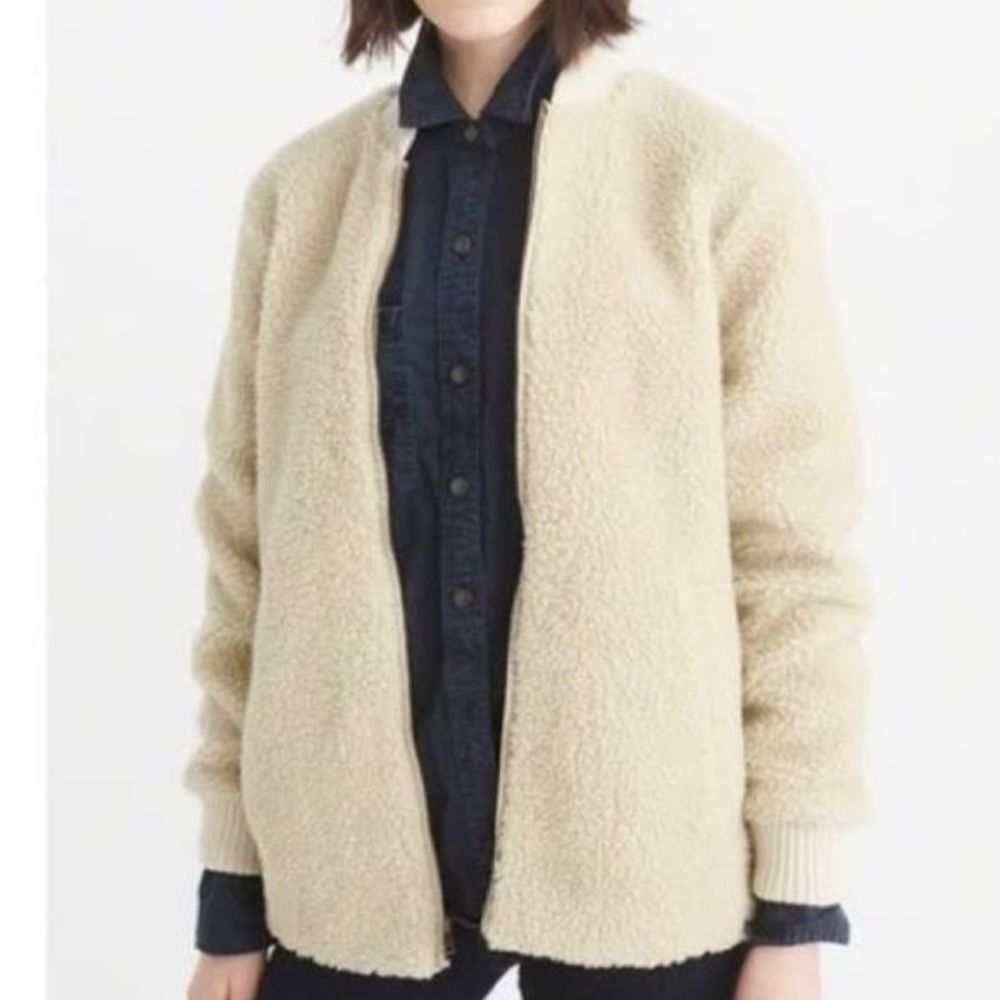 Abercrombie sherpa bomber jacket boyfriend fit